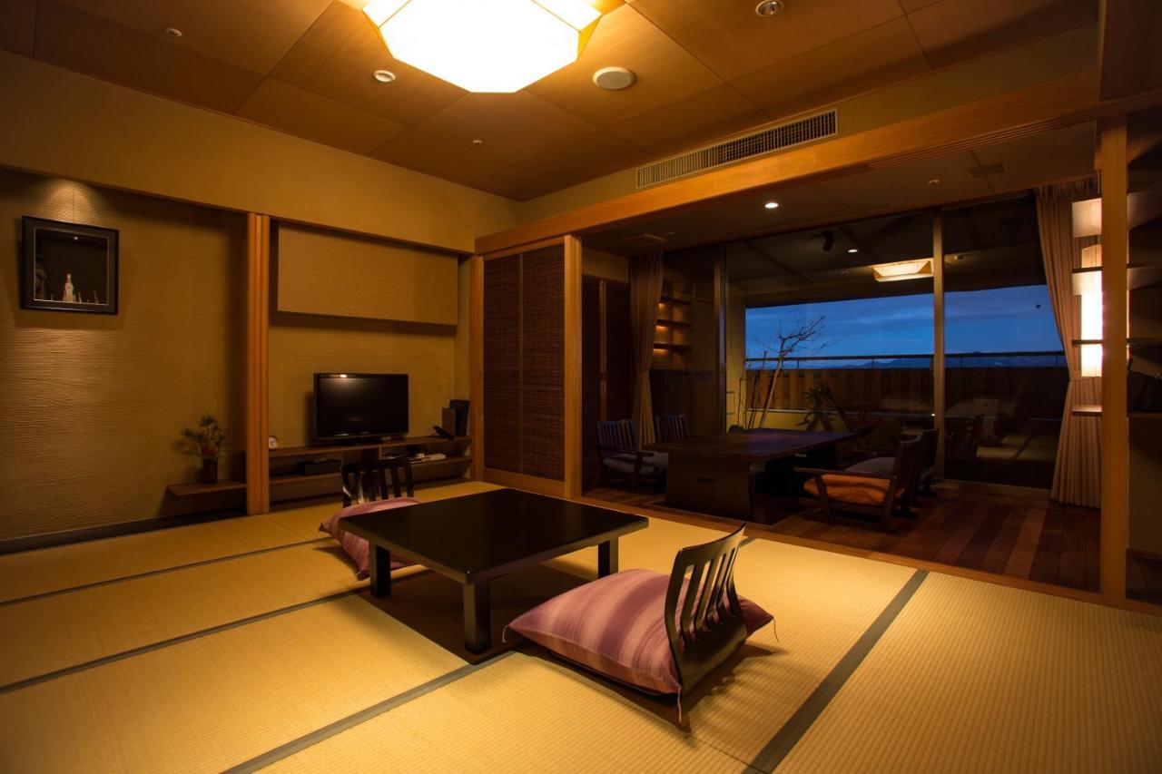 Rurikoh Hotel Кага Екстериор снимка